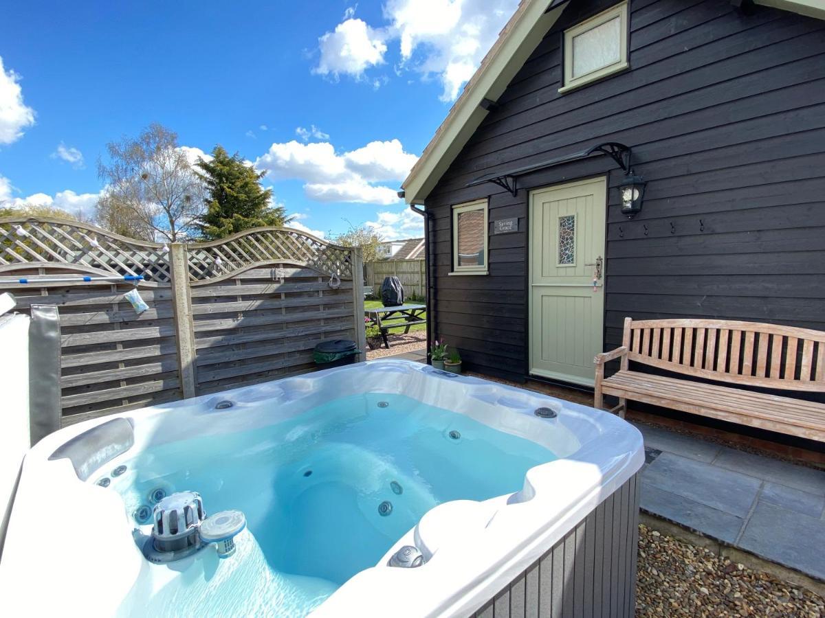 Saving Grace With Private Hot Tub Villa Bawdeswell Kültér fotó