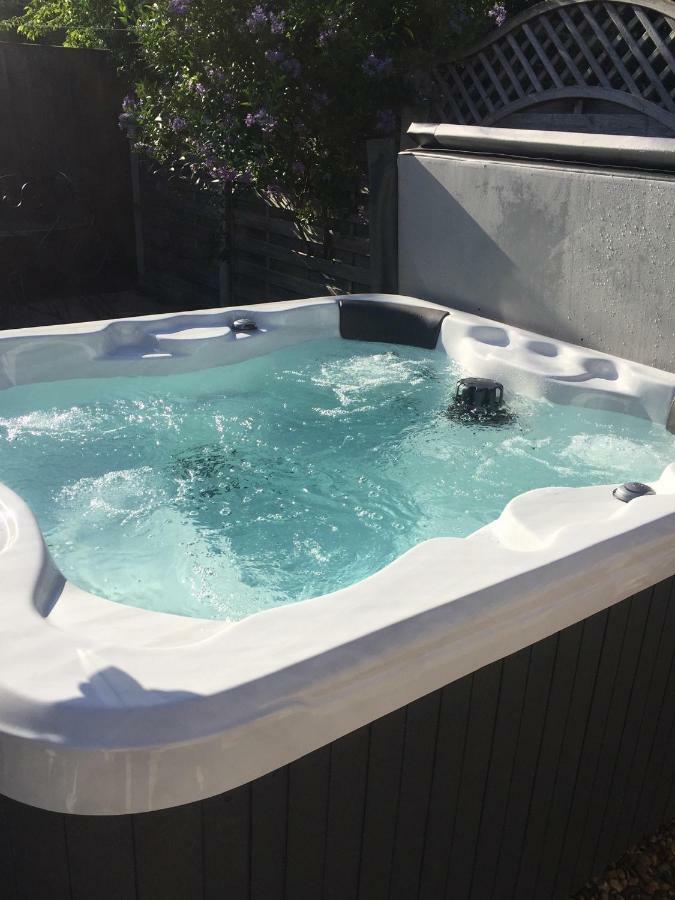 Saving Grace With Private Hot Tub Villa Bawdeswell Kültér fotó