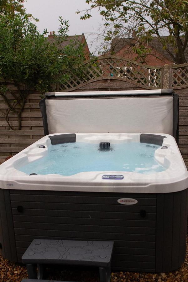 Saving Grace With Private Hot Tub Villa Bawdeswell Kültér fotó
